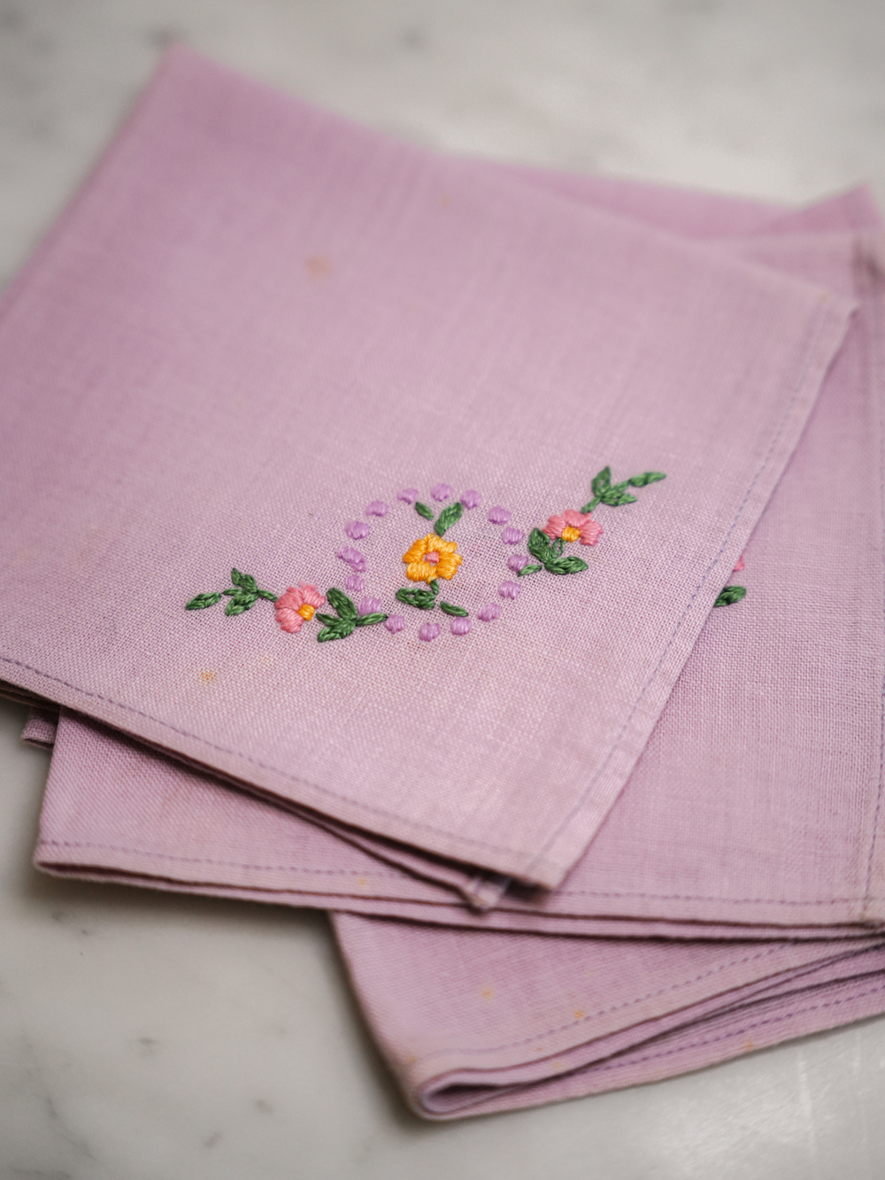 Set of 4 purple hand-embroidered vintage cloth napkins